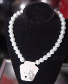 Medium Pearl Necklace and Earring Set